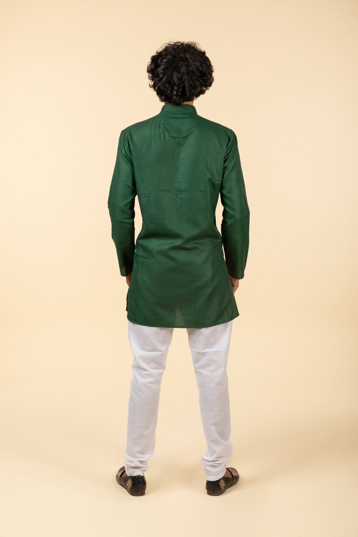Tattva Plain Green Short Kurta with Madarin Collar