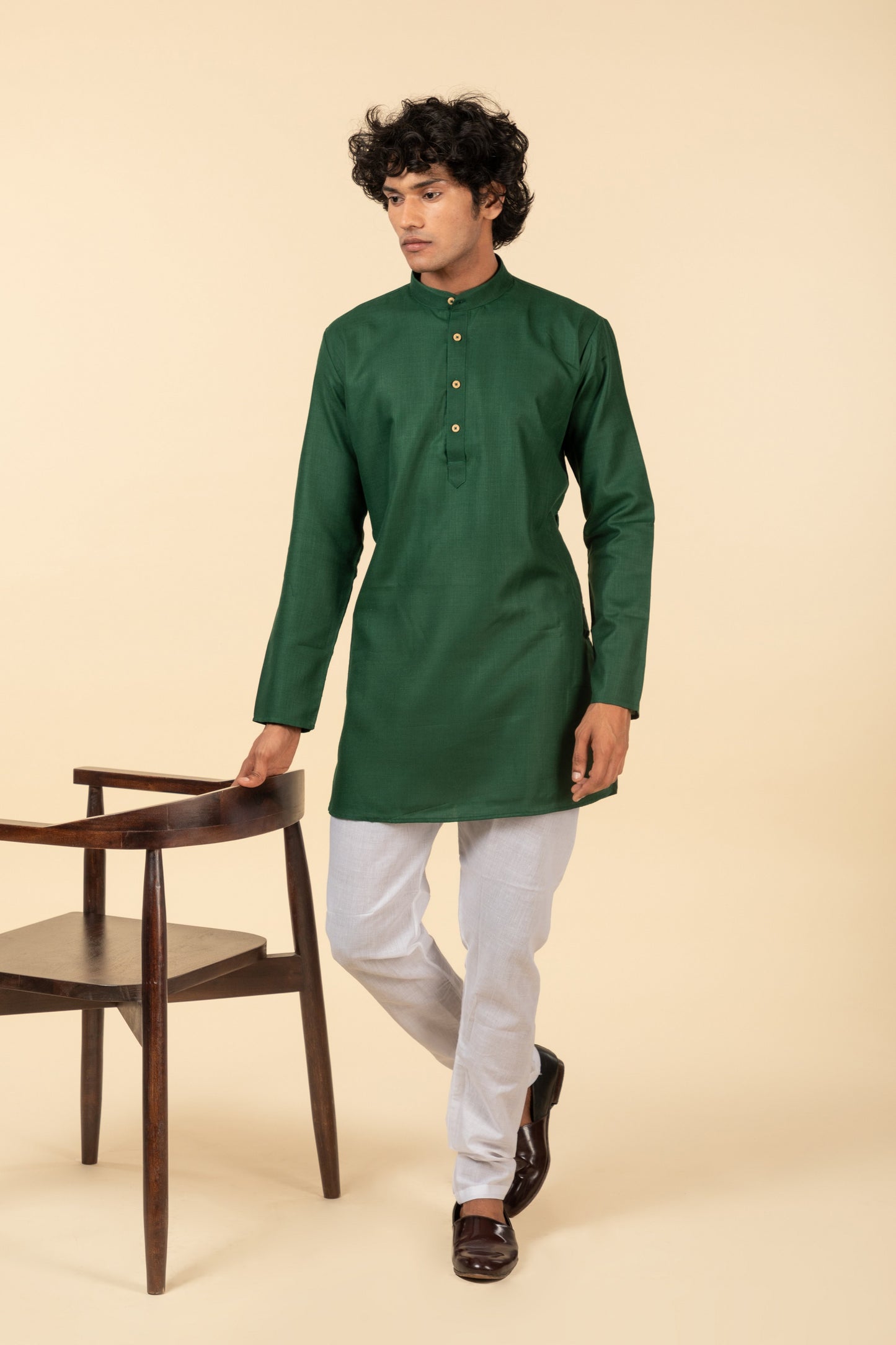 Tattva Plain Green Short Kurta with Madarin Collar