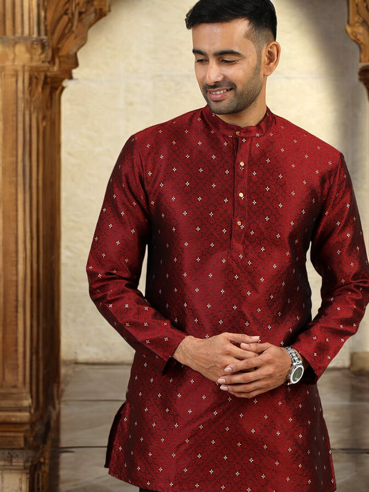 Tattva Men Maroon Thread Work Kurta