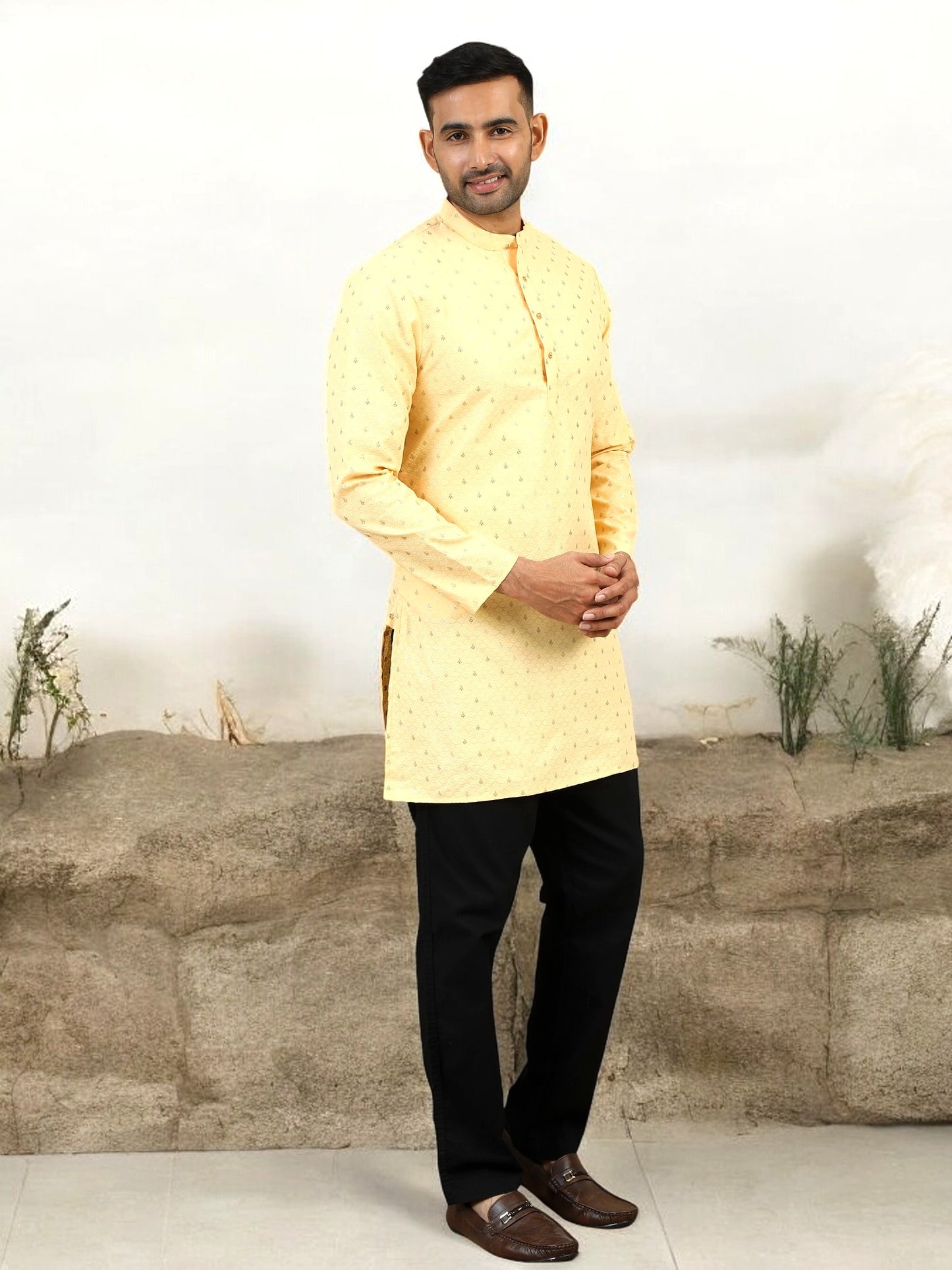 Tattva Men Ethnic Motif Straight Short Kurta