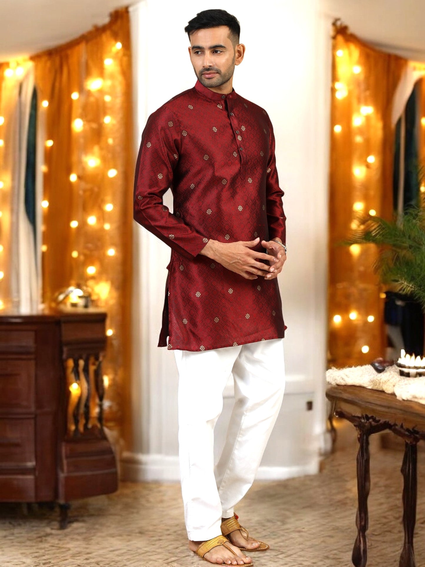 Tattva Men Thread Work Kurta