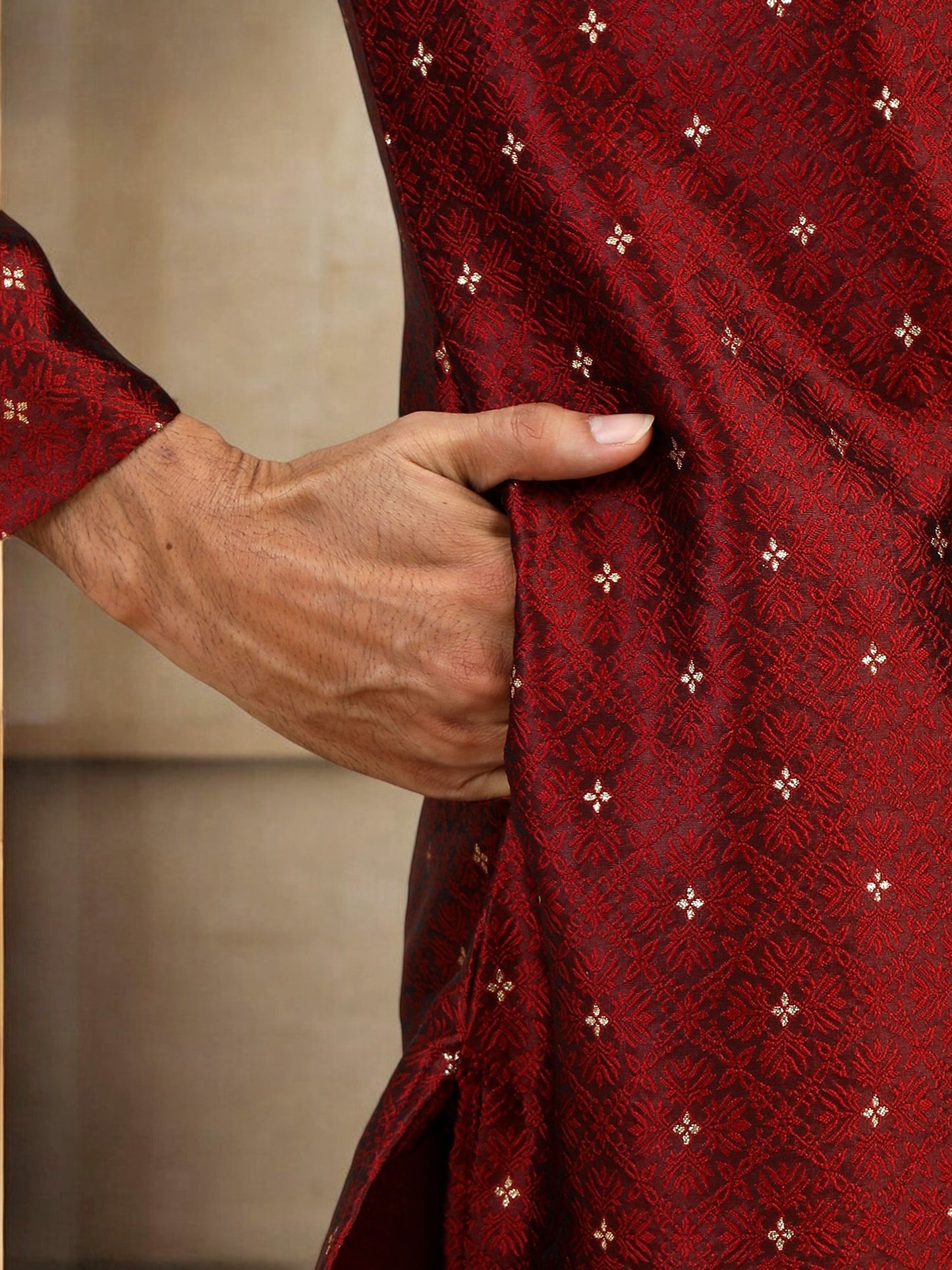 Tattva Men Maroon Thread Work Kurta