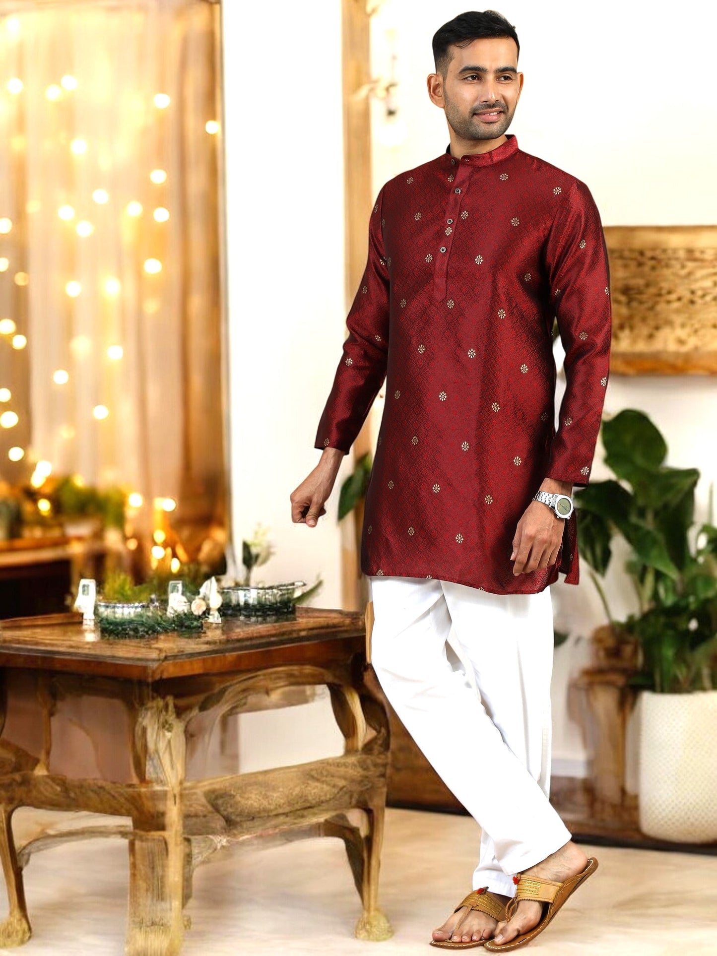 Tattva Men Thread Work Kurta