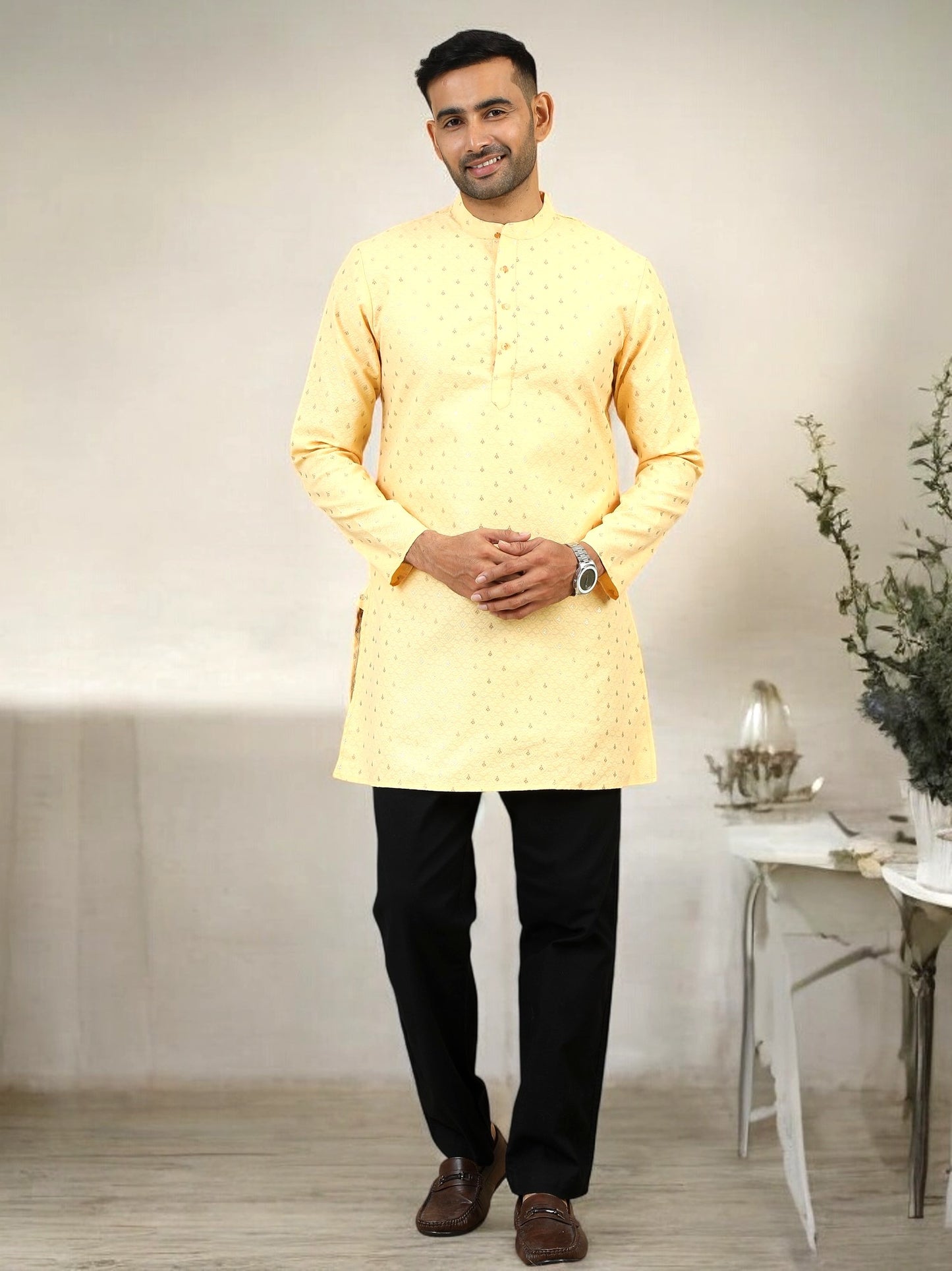 Tattva Men Ethnic Motif Straight Short Kurta