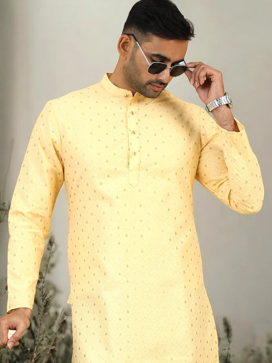 Tattva Men Ethnic Motif Straight Short Kurta